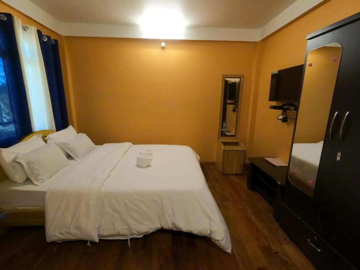 Aurora Guest House Shillong Dış mekan fotoğraf