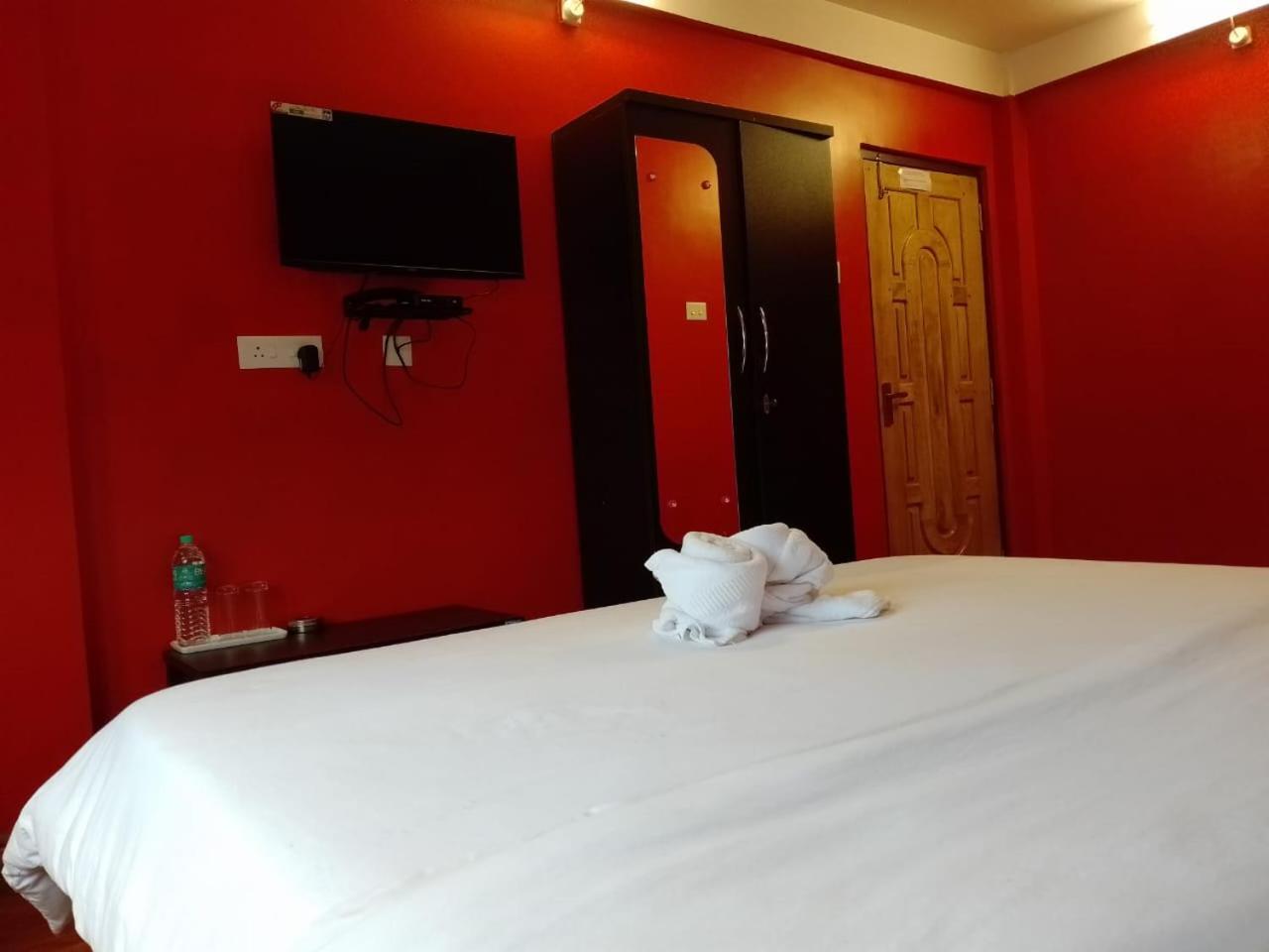 Aurora Guest House Shillong Dış mekan fotoğraf