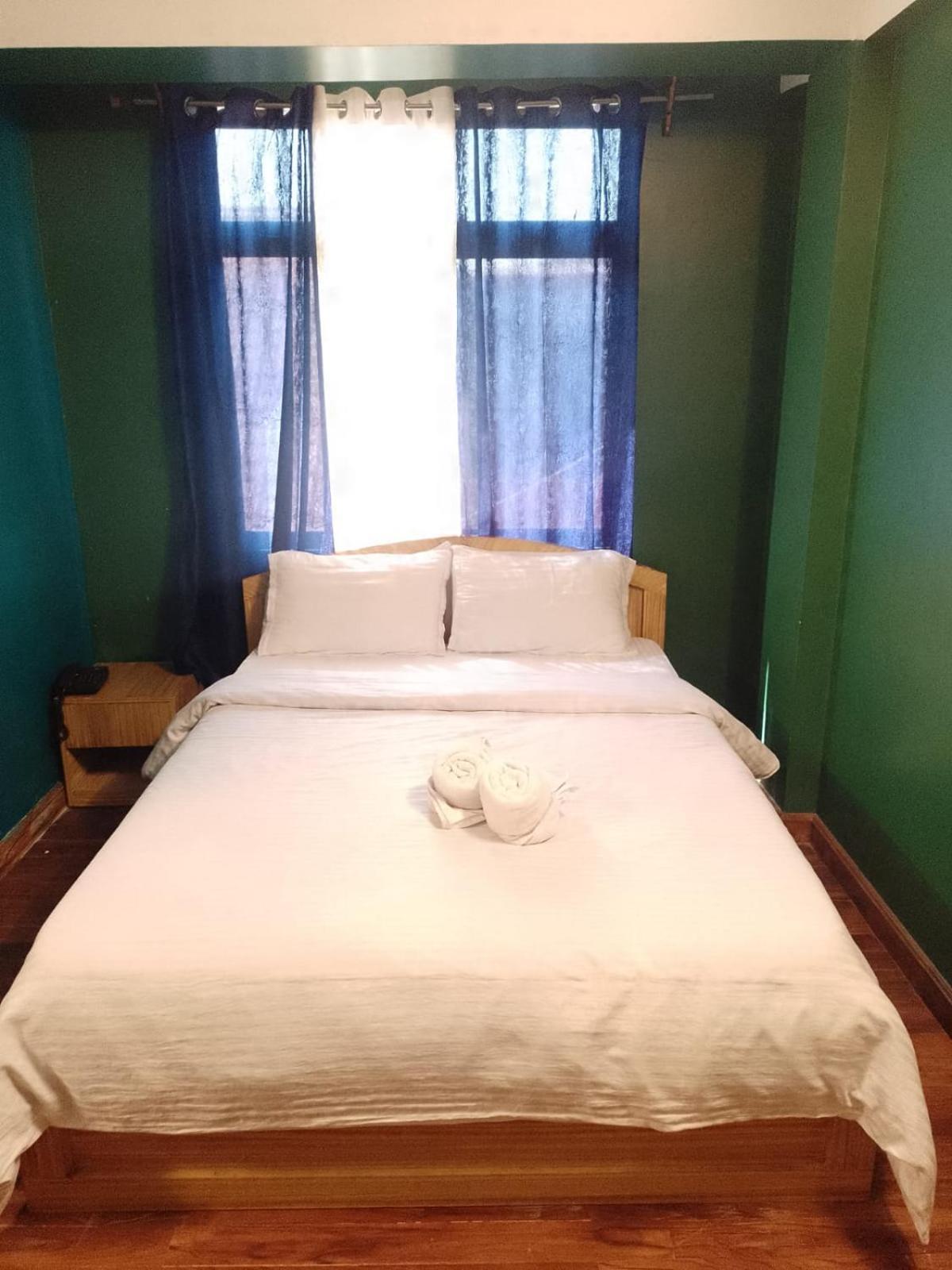 Aurora Guest House Shillong Dış mekan fotoğraf